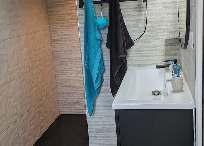 Oxyzenvilla 34800 Villa Lacoste (Herault)